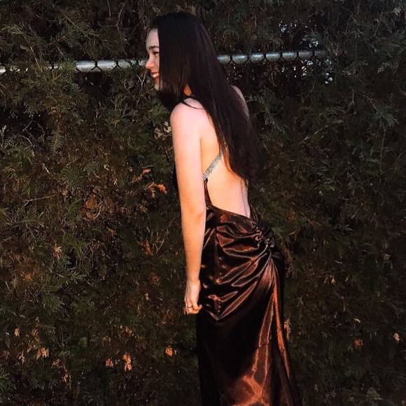 Meet your Posher, Ariane - Picture 1 of 1